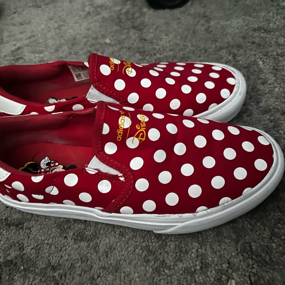 Minnie Mouse shoes size 7.5